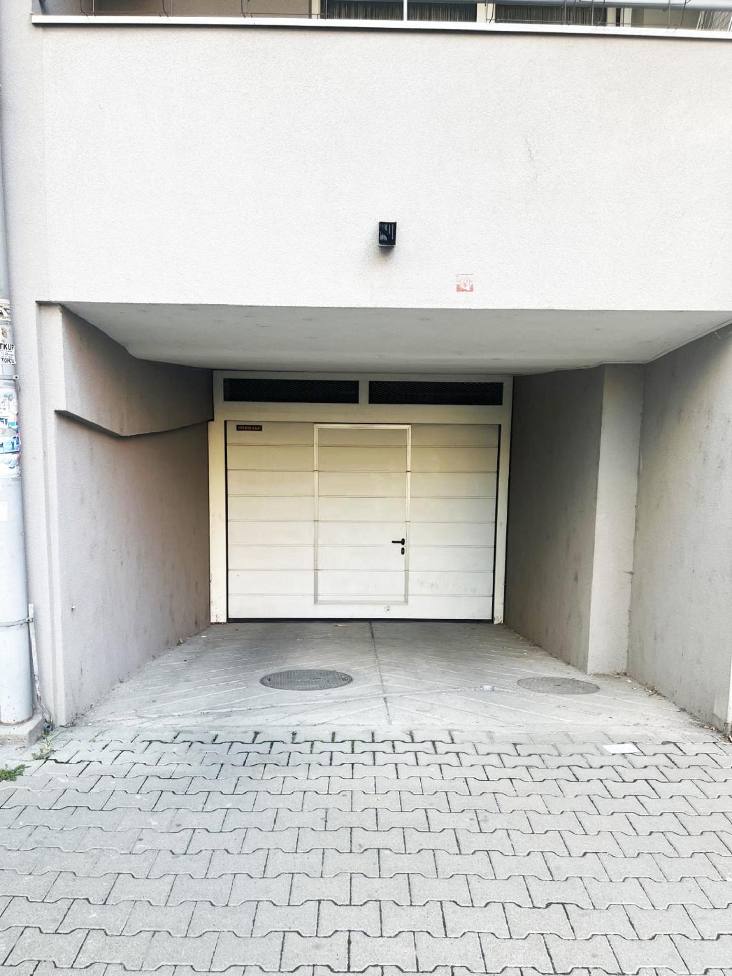 Apartment Vera With Free Garage Novi Sad Eksteriør bilde