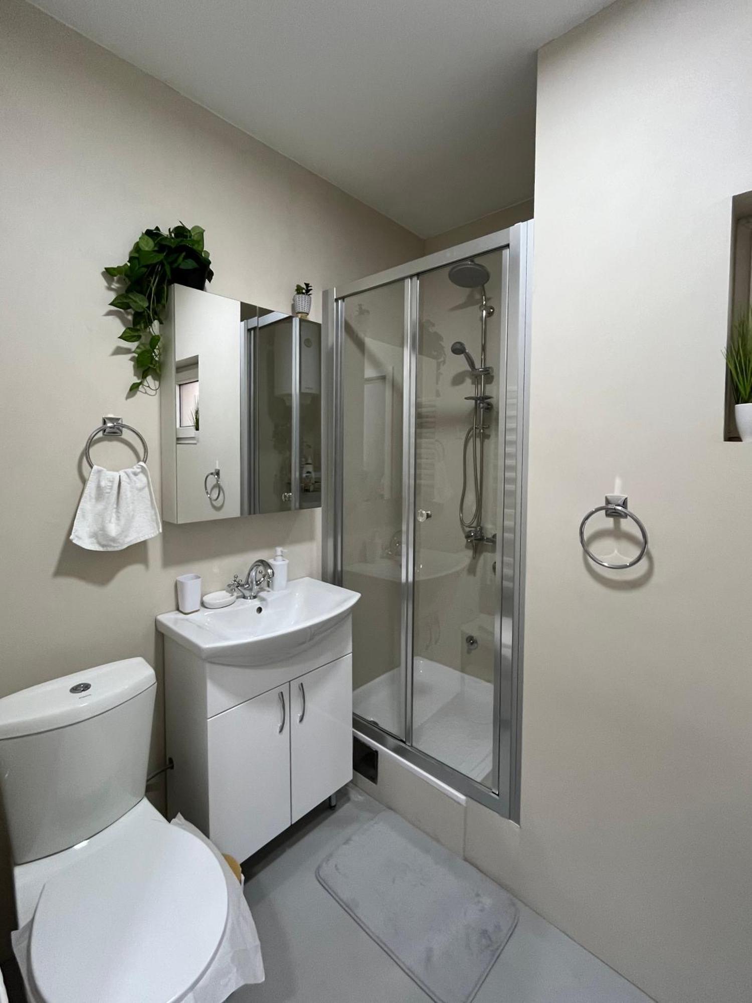 Apartment Vera With Free Garage Novi Sad Eksteriør bilde
